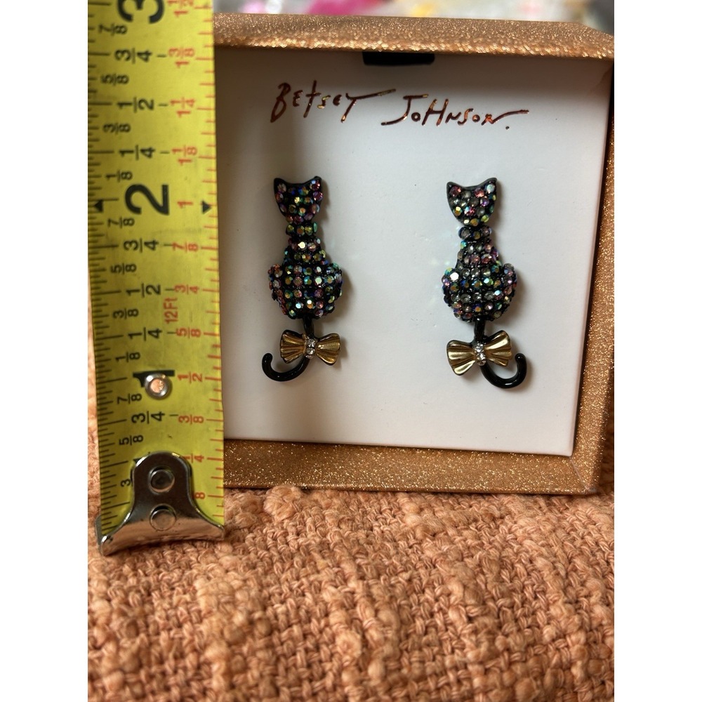 NWT Betsey Johnson Halloween Black Cat Pave Earrings Rhinestone Tails move - Picture 7 of 9